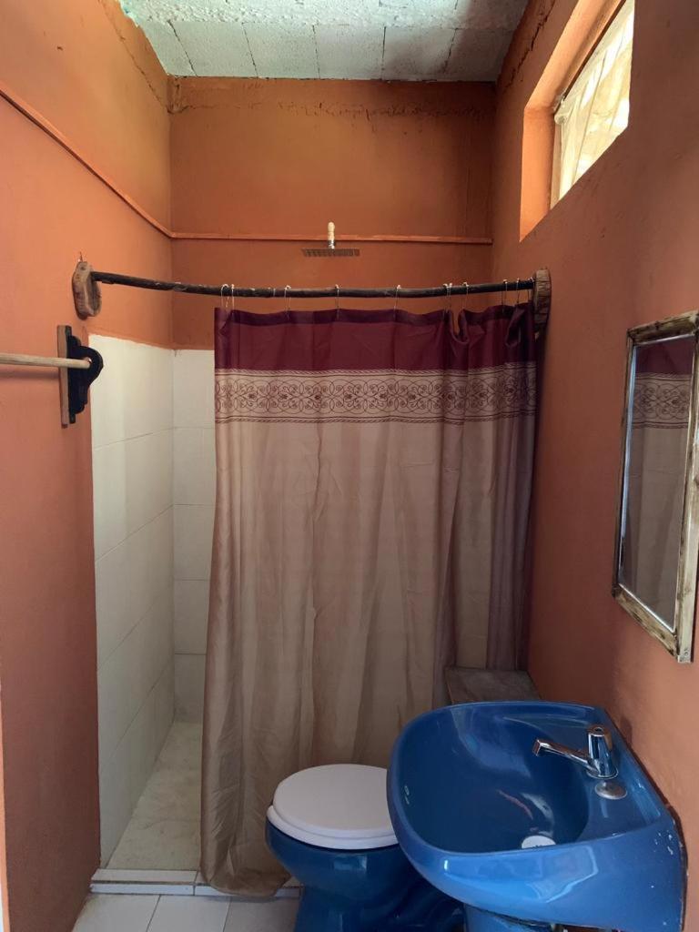 Hostal Y Temazcal Guemez Piste Bagian luar foto