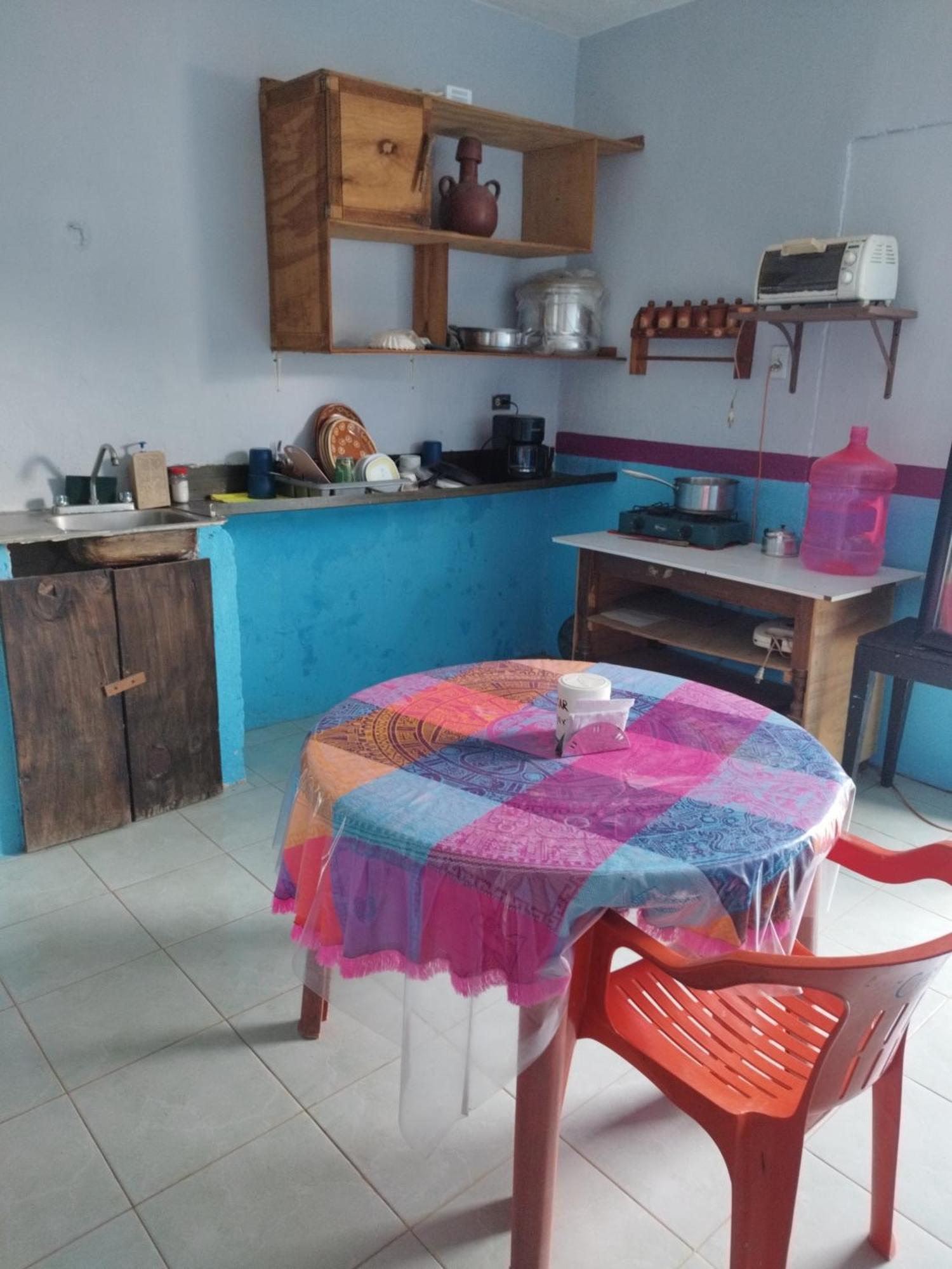 Hostal Y Temazcal Guemez Piste Bagian luar foto
